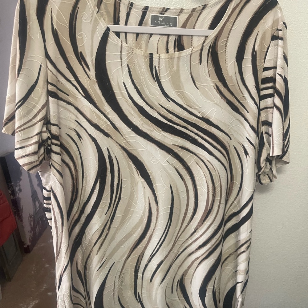 JM Collection Black and White Relaxed Short Sleeve Blouse